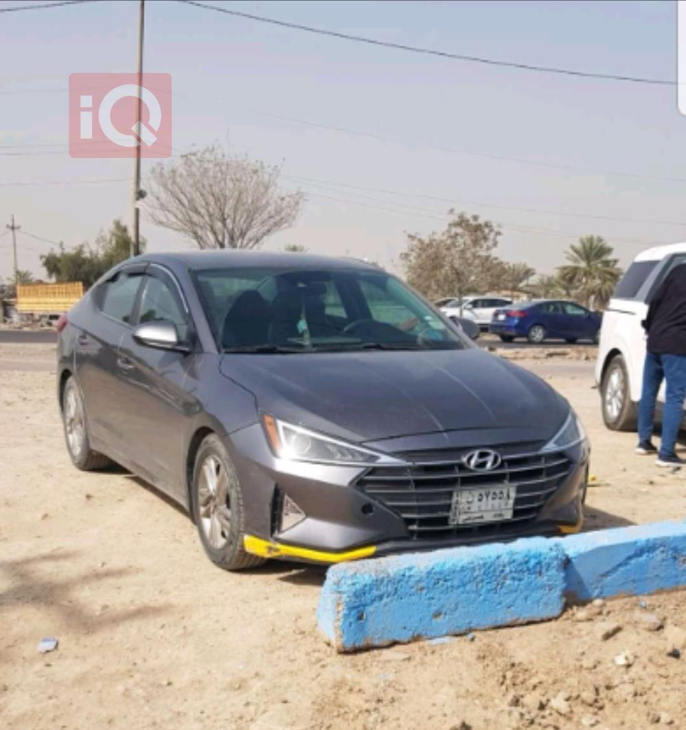 هیوندای ئەلەنترا